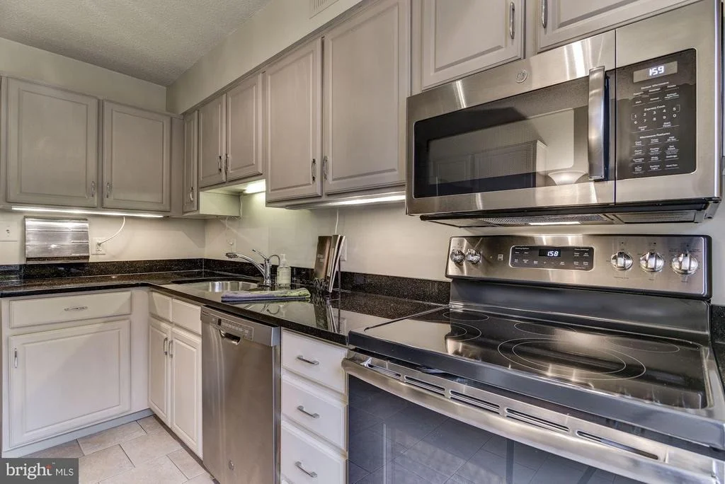Photo of Unit 302 at 14805 PENNFIELD CIRCLE