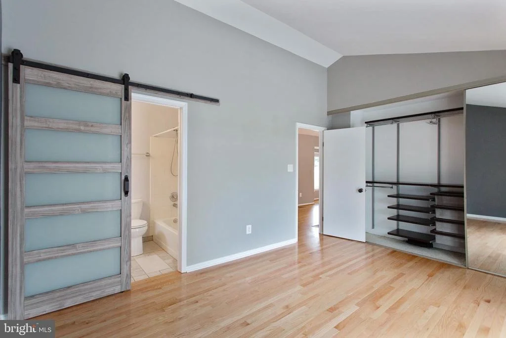 Photo of 1418 VALEBROOK LANE