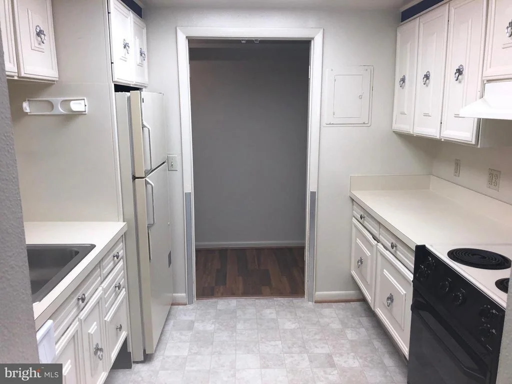 Photo of Unit 103F at 3642 GLENEAGLES DRIVE