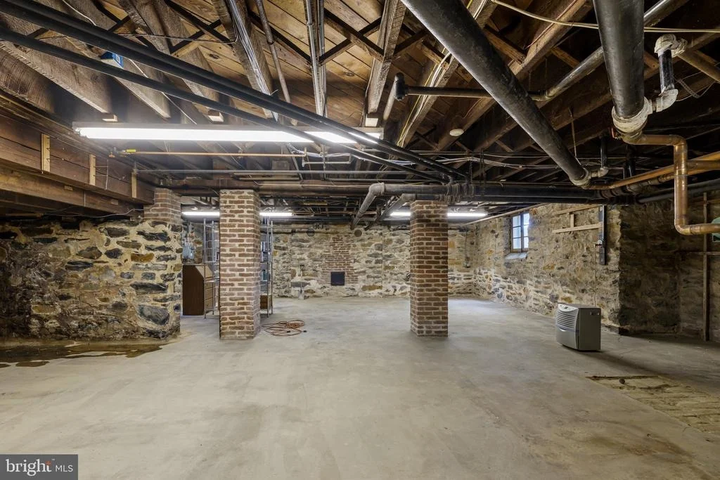 Photo of 222 LONGWOOD ROAD