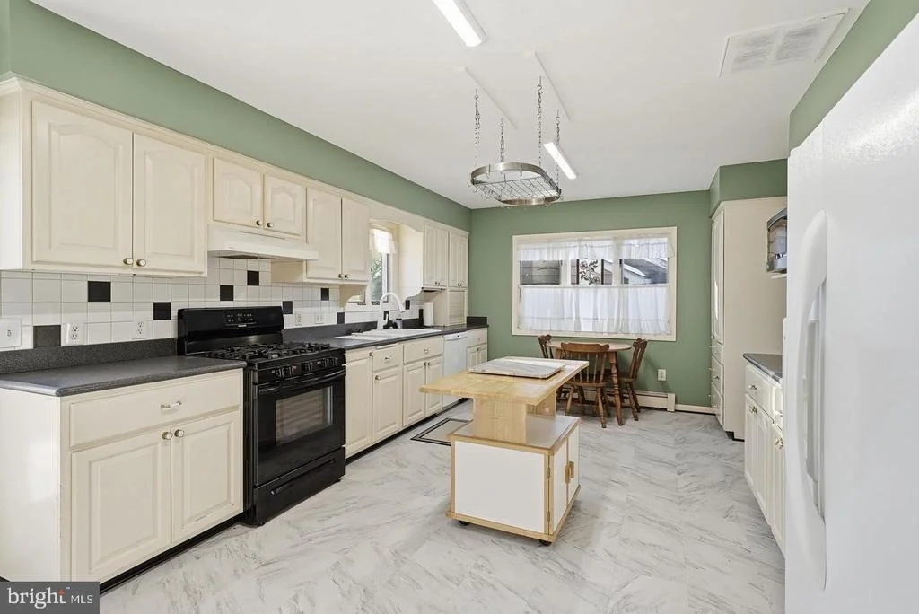 Photo of 1206 BEECHWOOD DRIVE