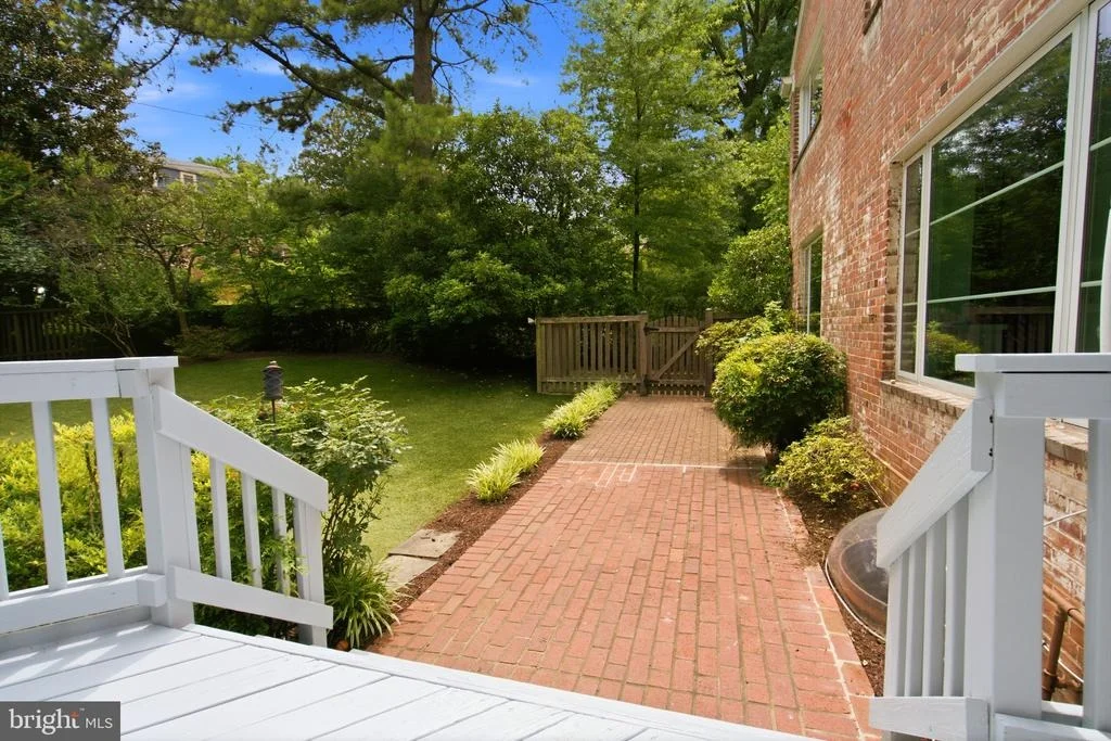 Photo of 432 ARGYLE DRIVE