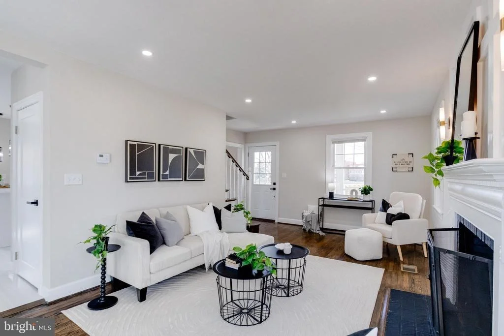 Photo of 605 WALNUT AVENUE