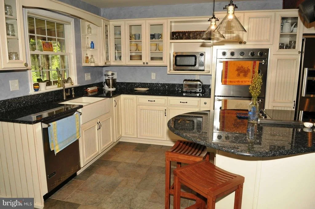 Photo of 5128 SHOOKSTOWN ROAD