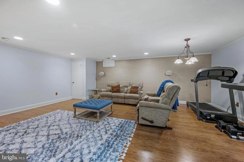 Photo of 6 STARLIGHT COURT