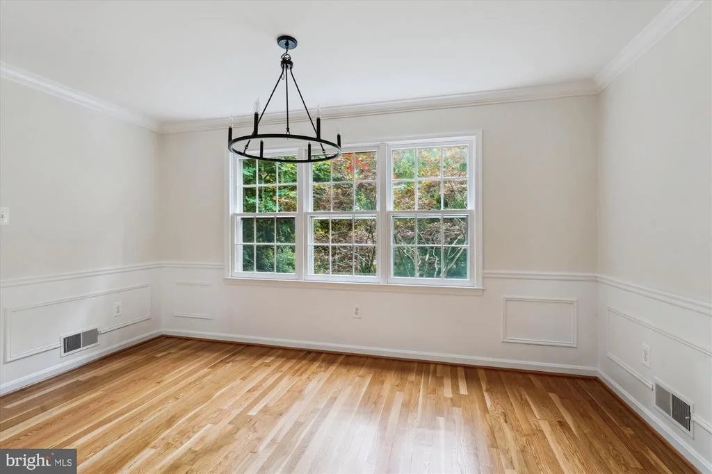 Photo of 7621 BURFORD DRIVE