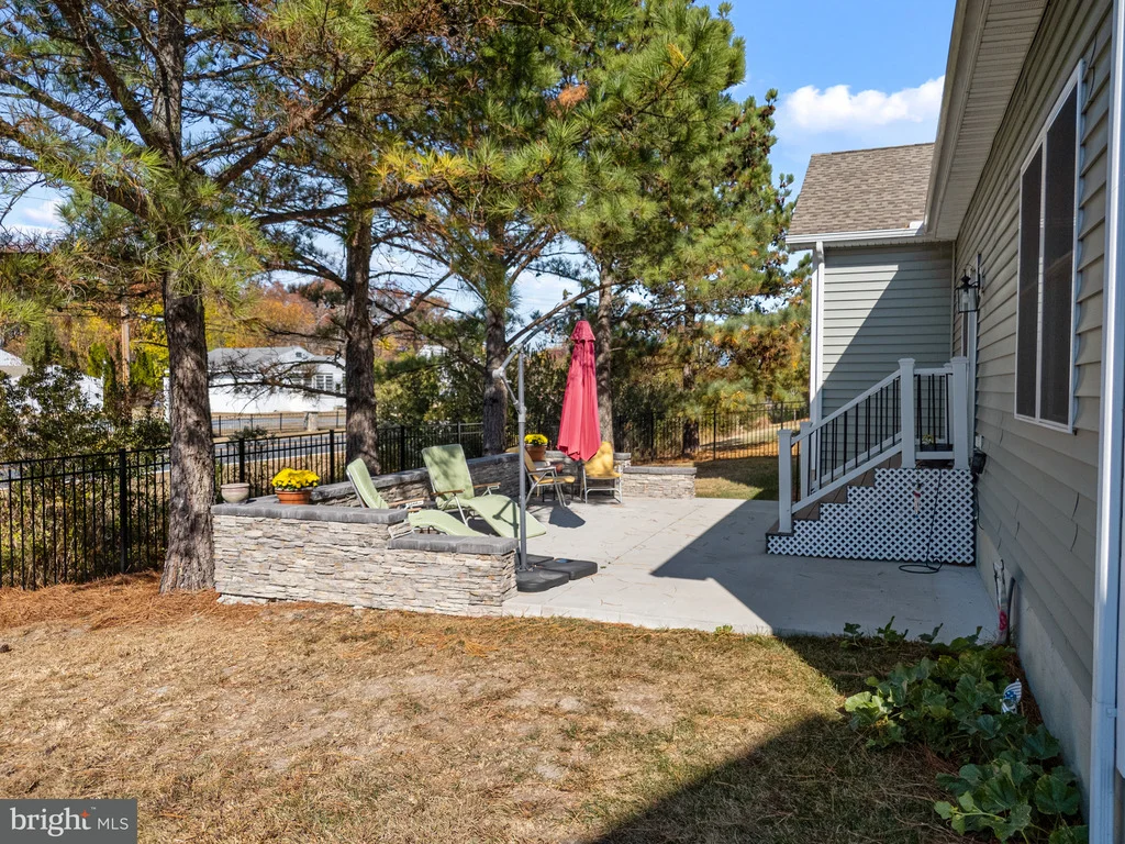Photo of 226 UNIVERSITY DRIVE