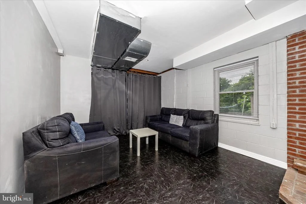 Photo of 6641 JEFFERSON BLVD