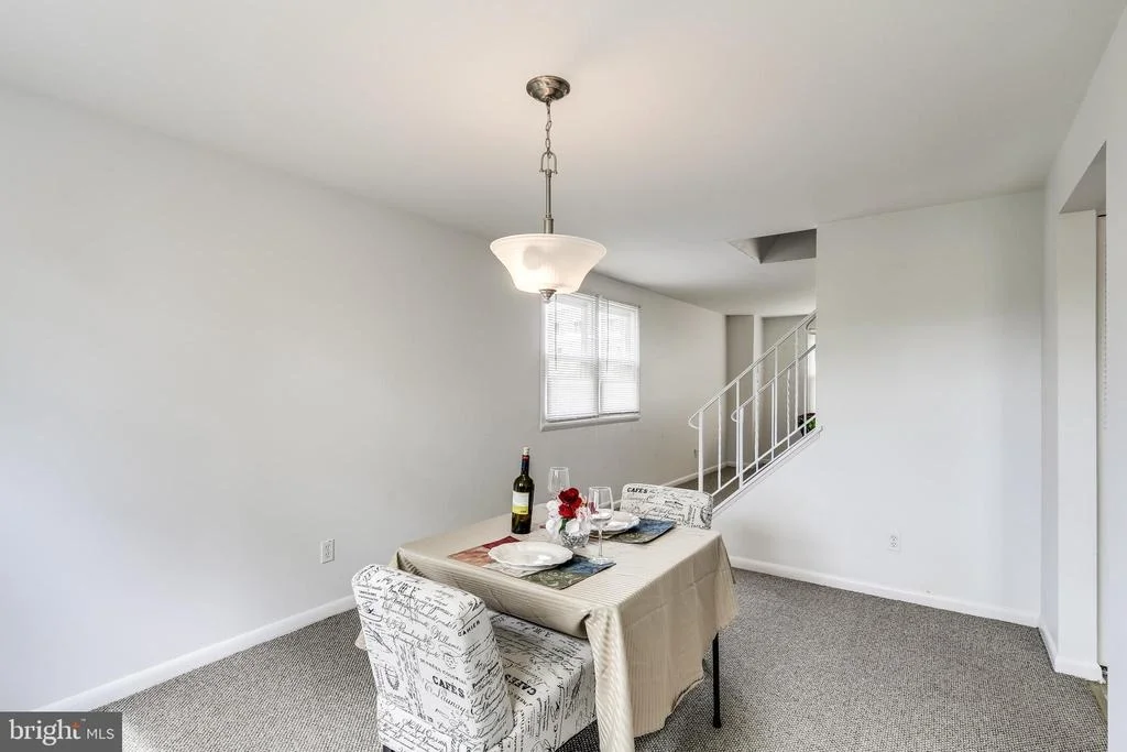Photo of 937 GROVEHILL ROAD
