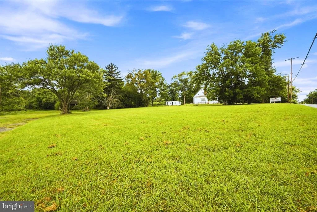 Photo of 5904 MUNCASTER MILL ROAD
