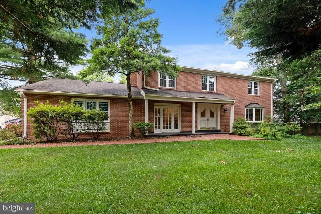 Photo of 7700 FALSTAFF ROAD