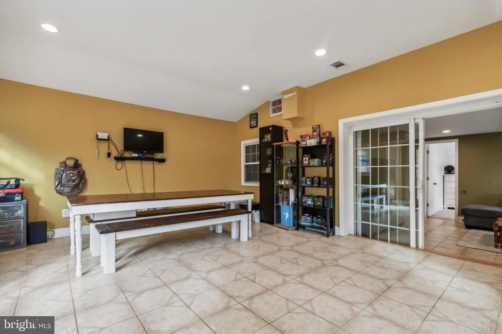 Photo of 18916 WHITE OAK DRIVE