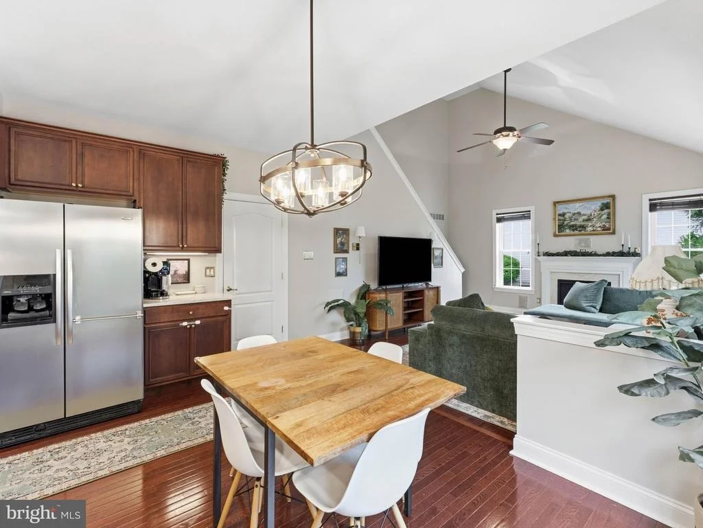 Photo of 616 BAINBRIDGE DRIVE