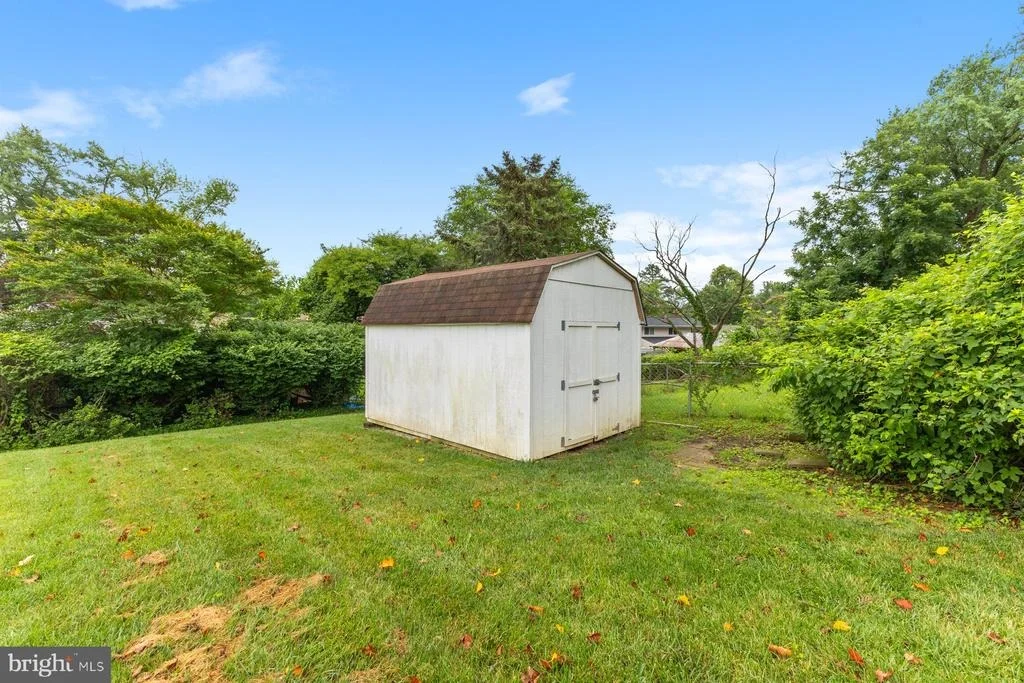 Photo of 12703 BLUHILL ROAD