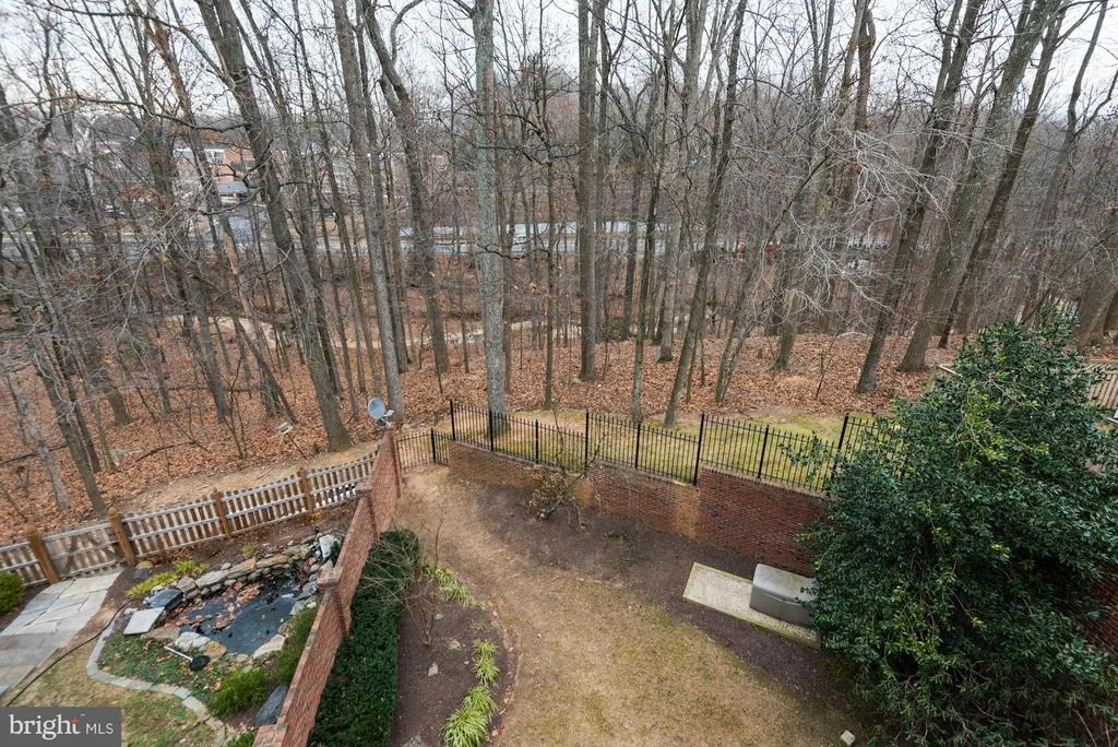 Photo of 11207 POTOMAC CREST DRIVE