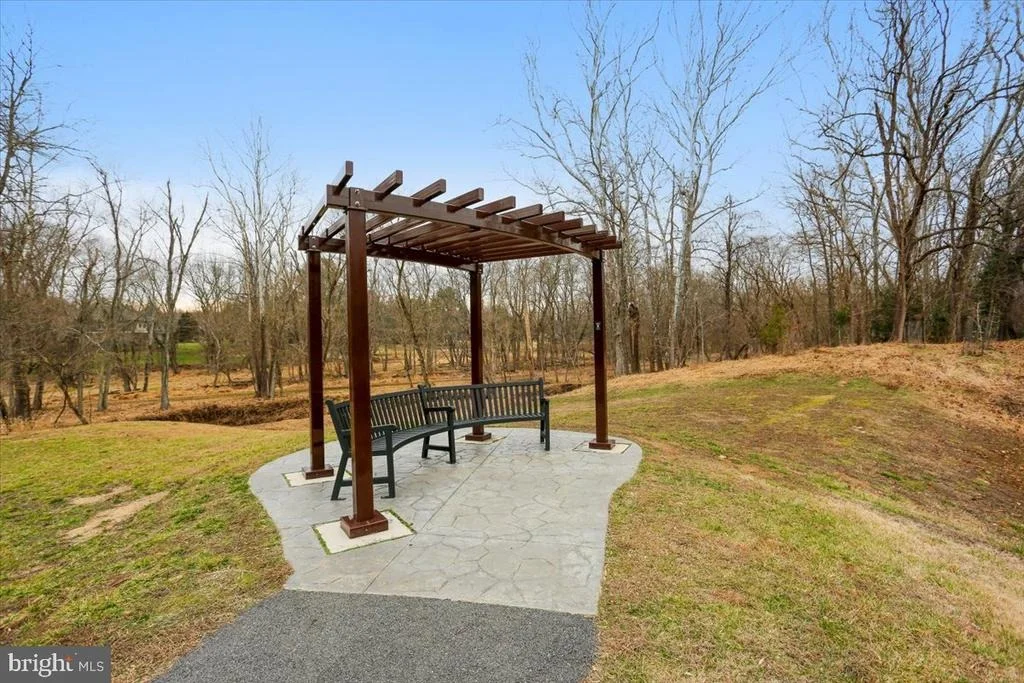 Photo of 1705 CRESTVIEW DRIVE