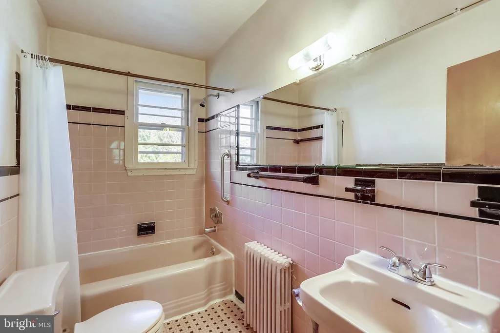 Photo of 1904 FOREST DALE DRIVE