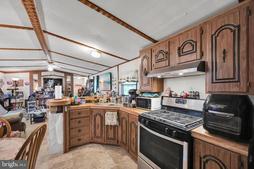 Photo of 25 WILLOW TREE LANE