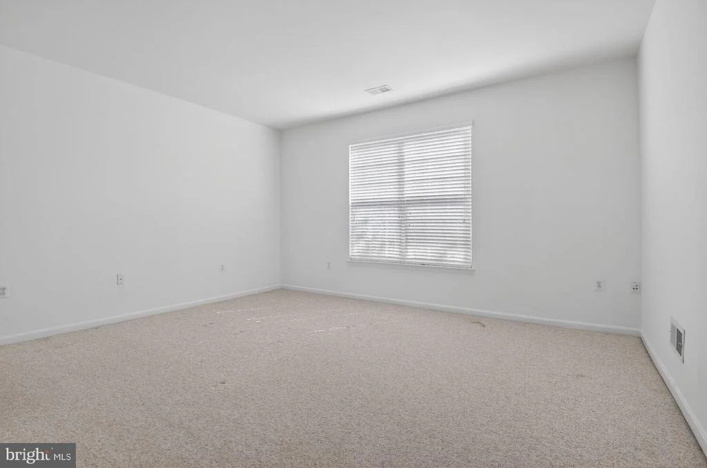 Photo of 17602 FOUR SEASONS DRIVE