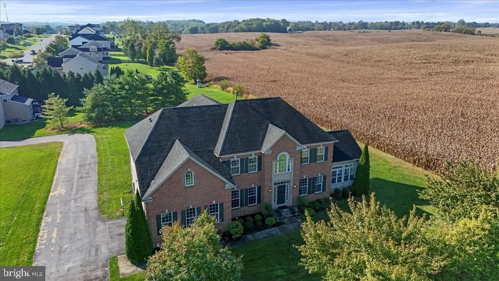 Photo of 10138 ROULETTE DRIVE