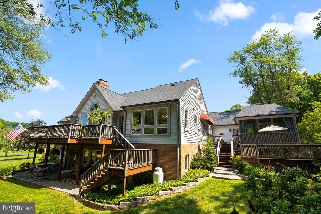 Photo of 17030 BARN RIDGE DRIVE