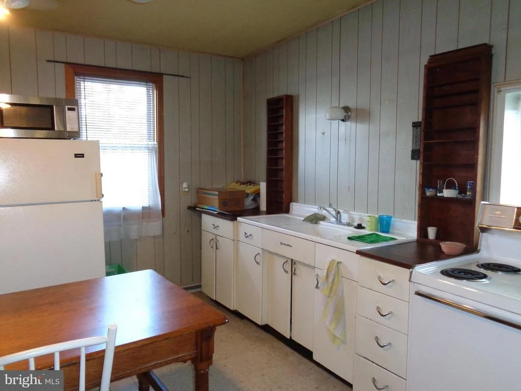 Photo of 9023 WALNUT STREET