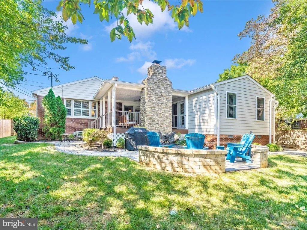 Photo of 903 MERCER PLACE