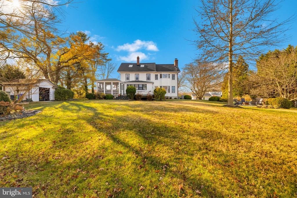 Photo of 1138 MAYO ROAD