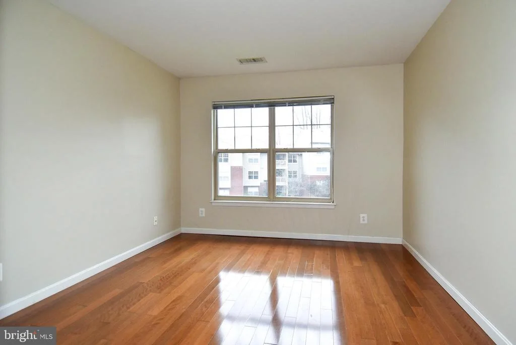 Photo of Unit 1782E at 1782 JONATHAN WAY