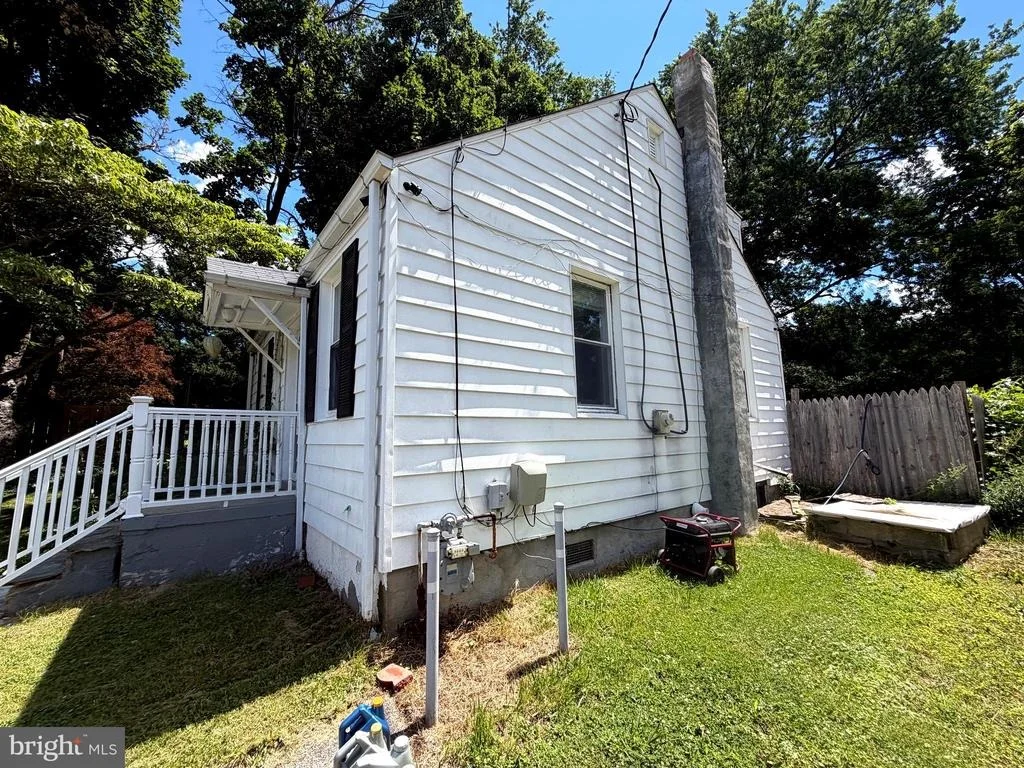 Photo of 3307 CHAPMAN ROAD