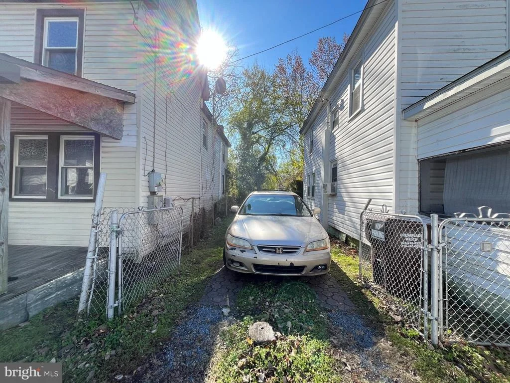 Photo of 614 DOUGLAS STREET