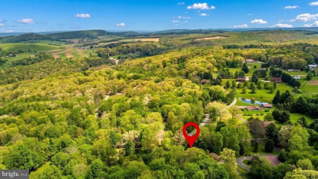 Photo of 253 GLEANINGS DRIVE