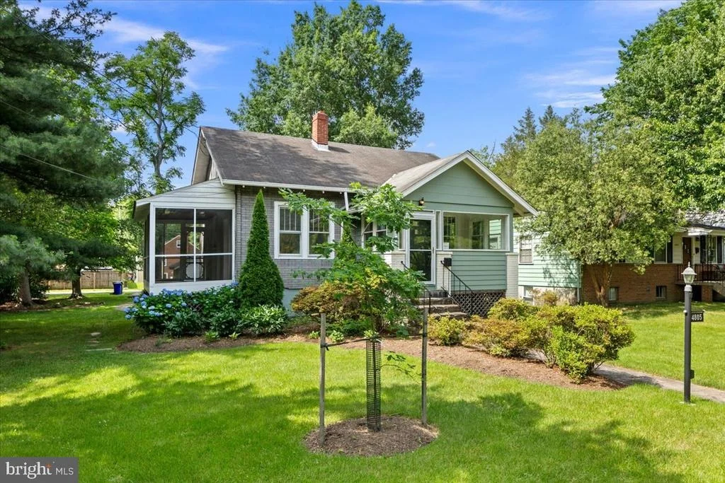 Photo of 4805 CALVERT ROAD