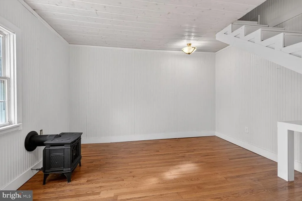 Photo of 17641 RAVEN ROCKS ROAD