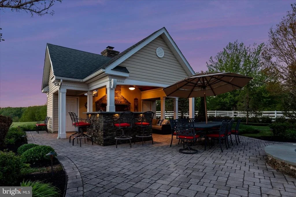 Photo of 6170 CHALLEDON CIRCLE
