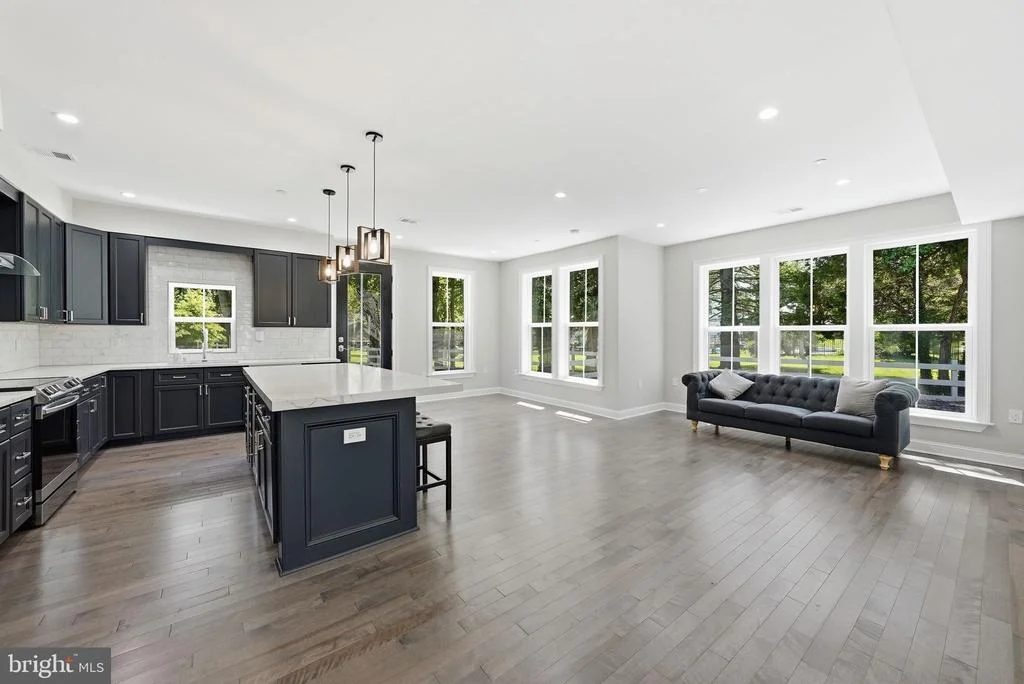 Photo of 1211 LINTON LANE