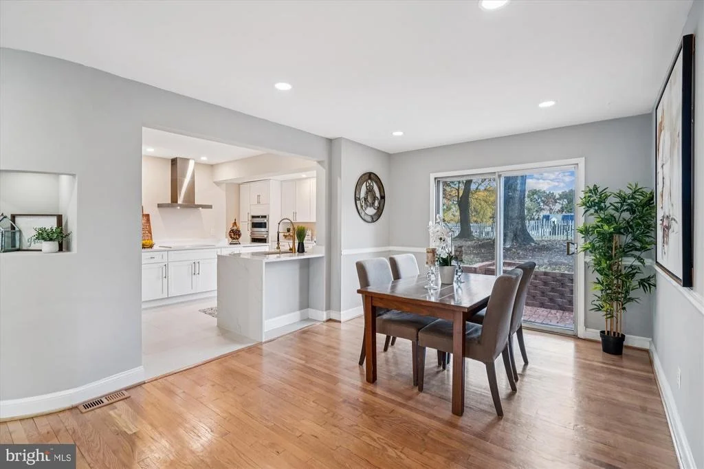 Photo of 7110 RIVERDALE ROAD