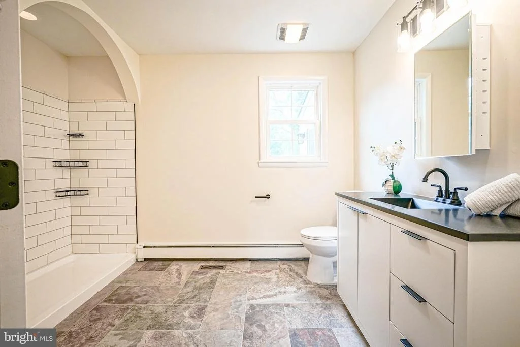 Photo of 299 HICKSTOWN ROAD