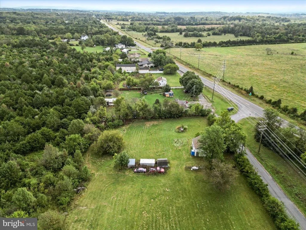 Photo of 32 DOUBLE TOLLGATE ROAD