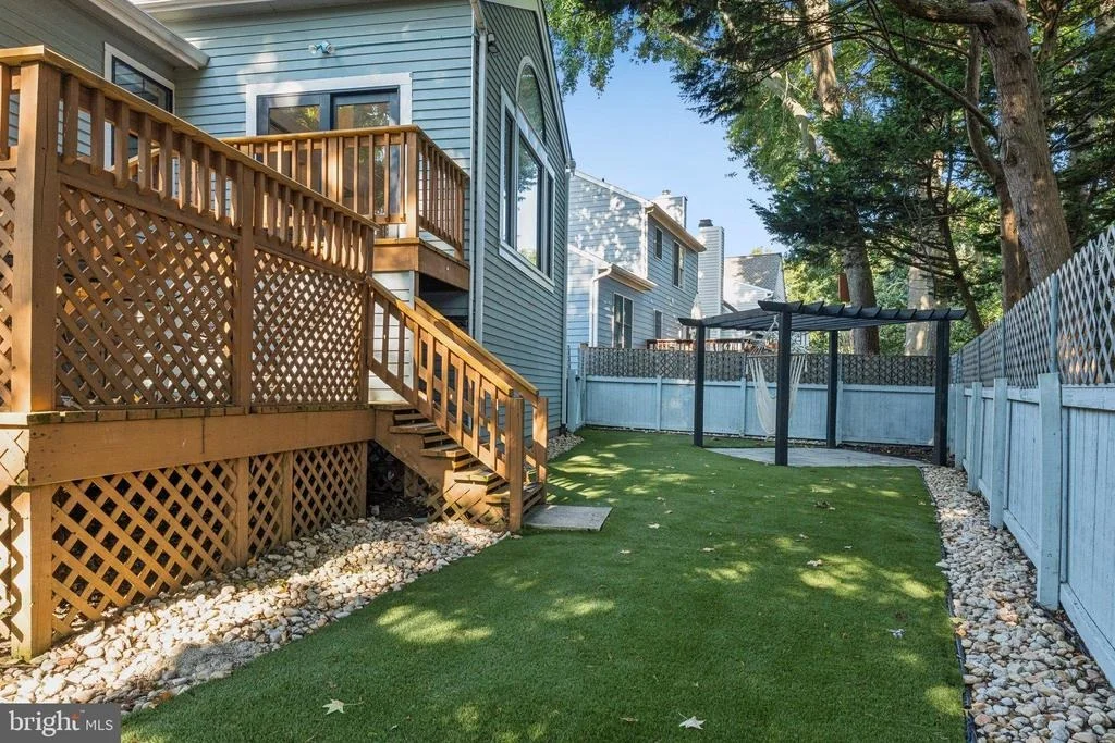 Photo of 910 LANGDON COURT