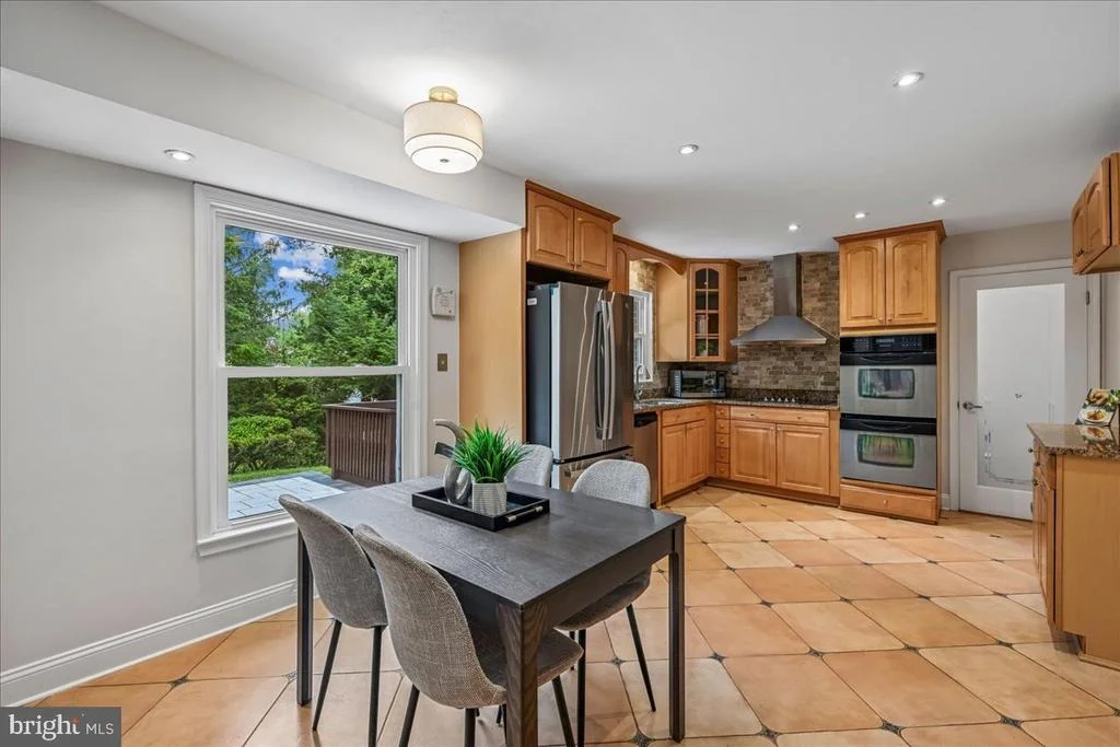Photo of 8807 BELLS MILL ROAD