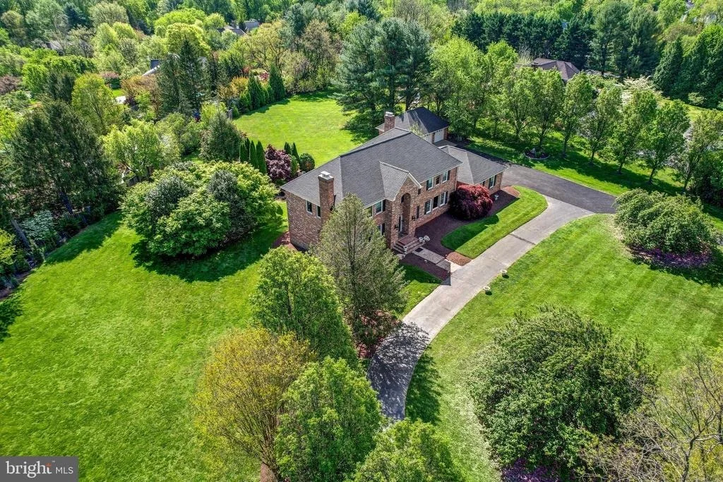 Photo of 517 SENECA ROAD