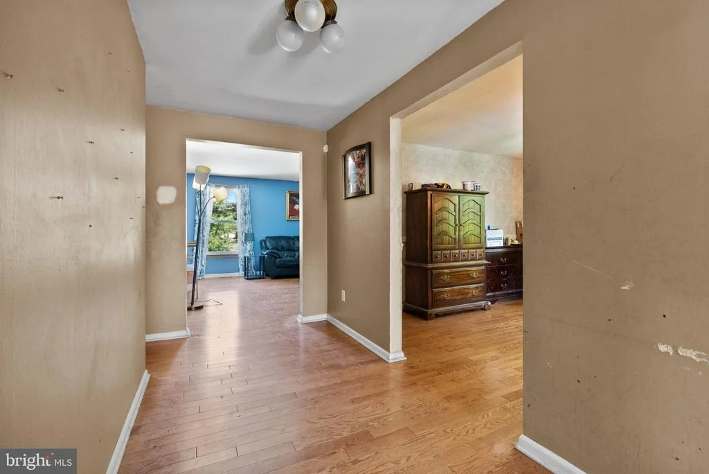 Photo of 112 WILLIAMSBURG WAY