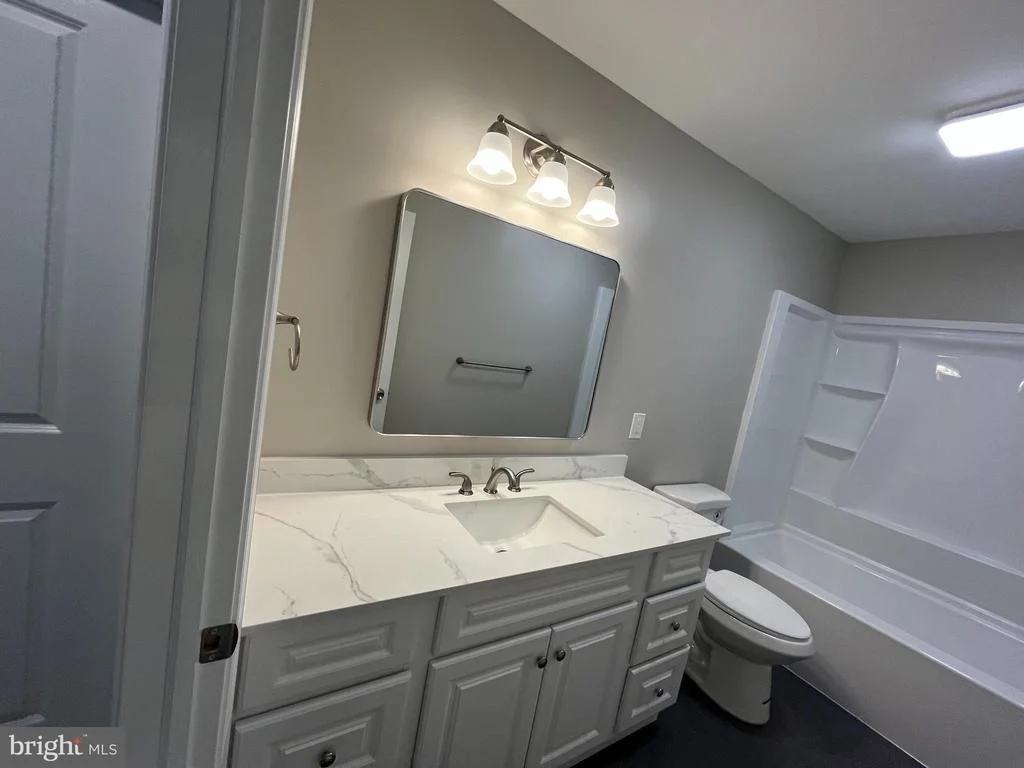 Photo of 11037 BOTTOM ROAD