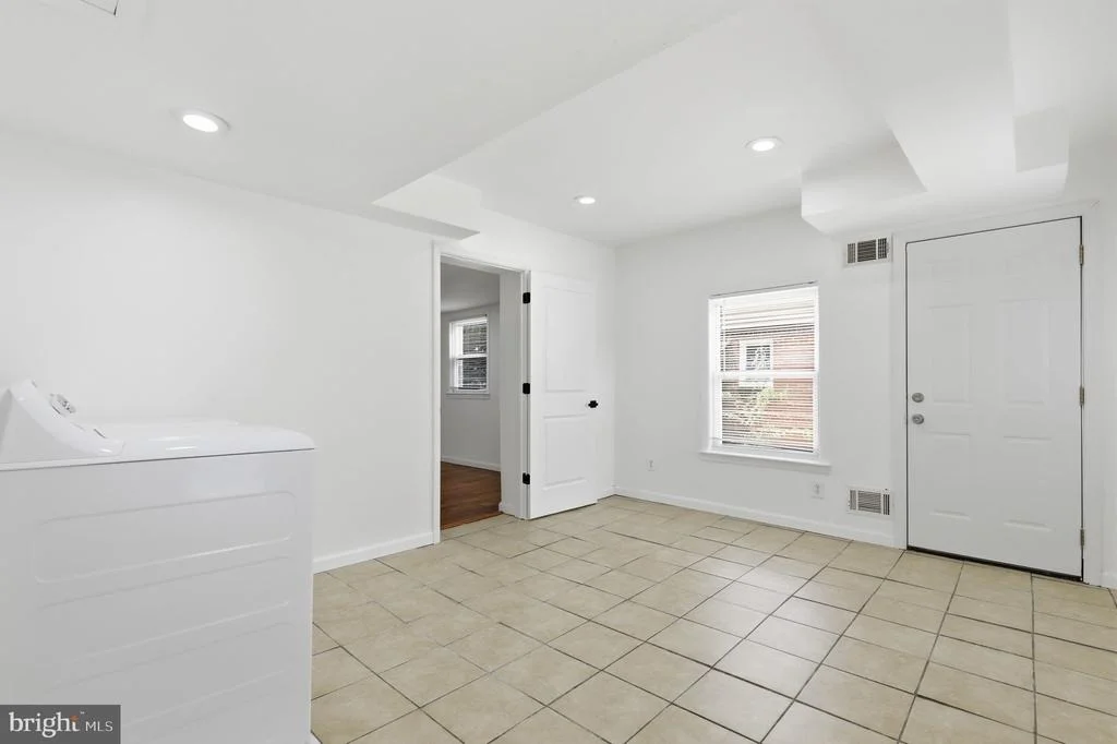 Photo of 1511 CREST ROAD