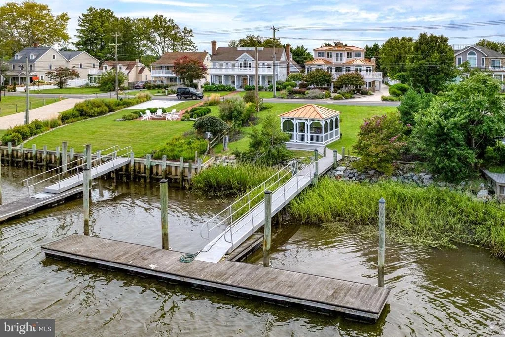 Photo of 632 PILOTTOWN ROAD