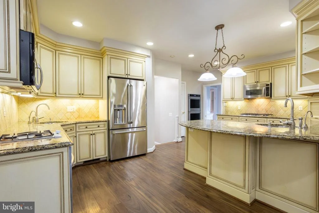 Photo of 3306 LABYRINTH ROAD