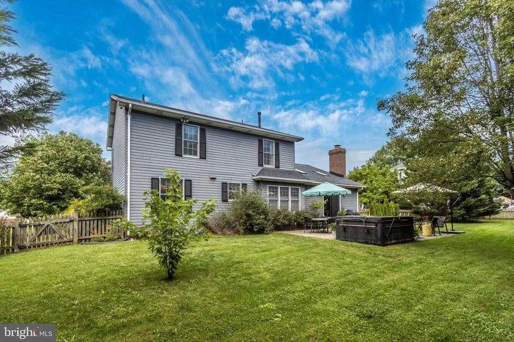 Photo of 8231 FOX HUNT LANE