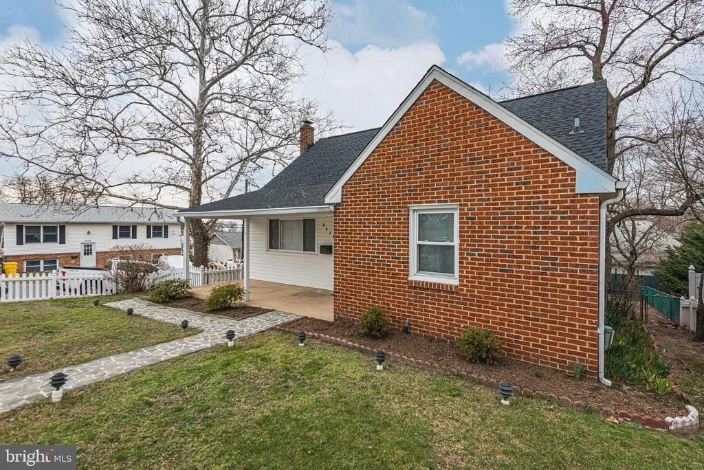 Photo of 8429 MAIN AVENUE