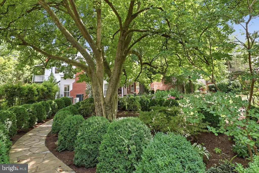 Photo of 11 W SECOND STREET